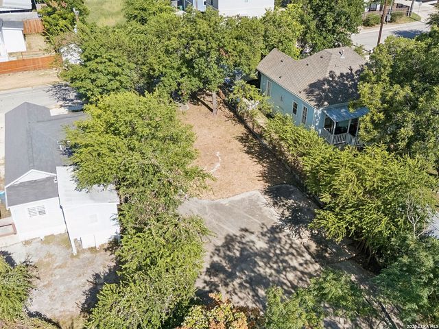 1121 N Olive Street, San Antonio, TX 78202
