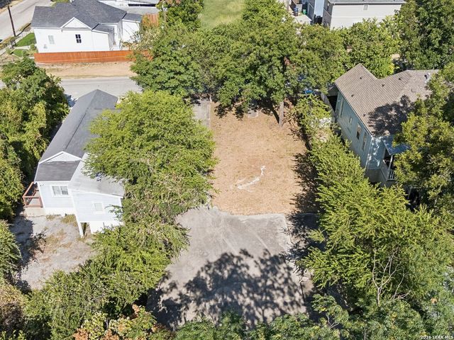 1121 N Olive Street, San Antonio, TX 78202