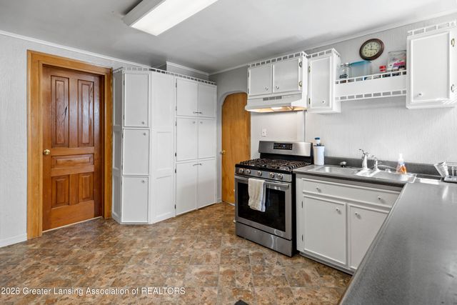 332 N Sheldon Street, Charlotte, MI 48813