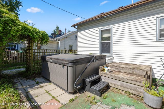 332 N Sheldon Street, Charlotte, MI 48813