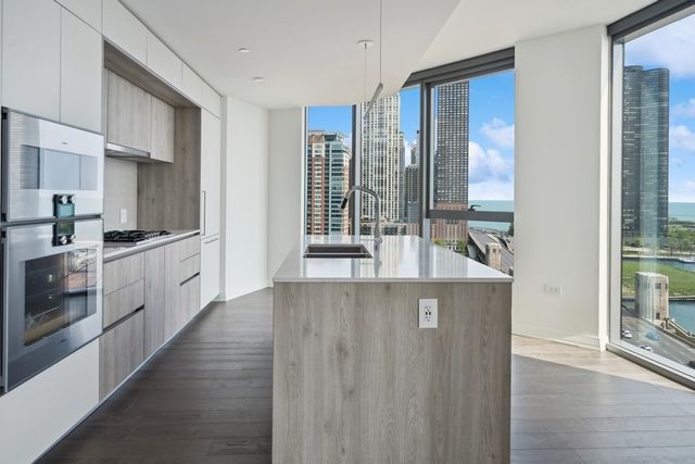 211 N Harbor Drive 1208, Chicago, IL 60601