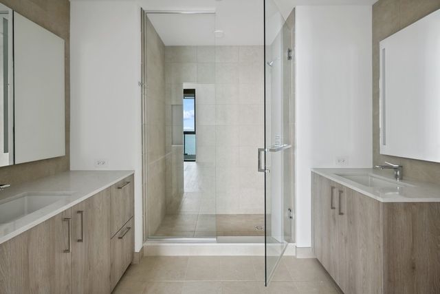 211 N Harbor Drive 1208, Chicago, IL 60601