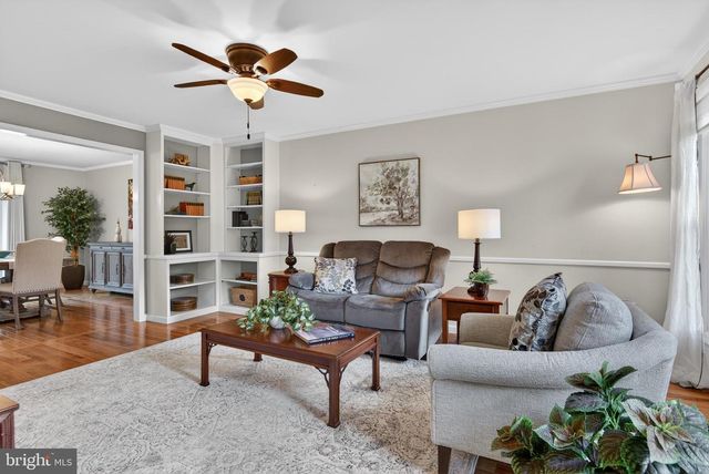 313 FAULKNER DR, Lancaster, PA 17601