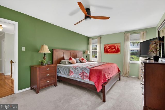 313 FAULKNER DR, Lancaster, PA 17601