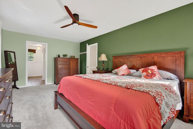 313 FAULKNER DR, Lancaster, PA 17601