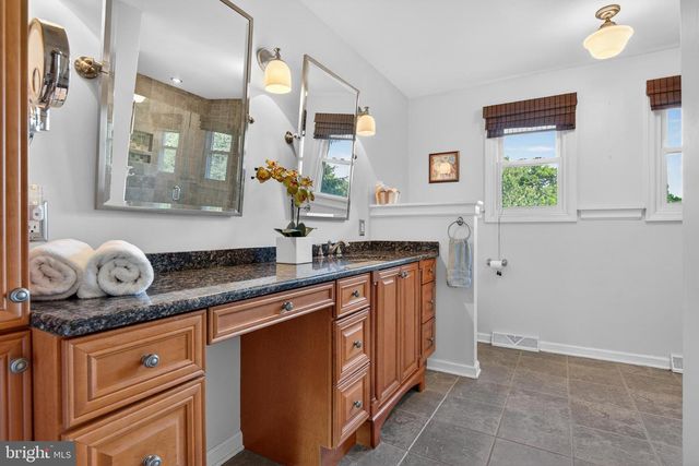 313 FAULKNER DR, Lancaster, PA 17601