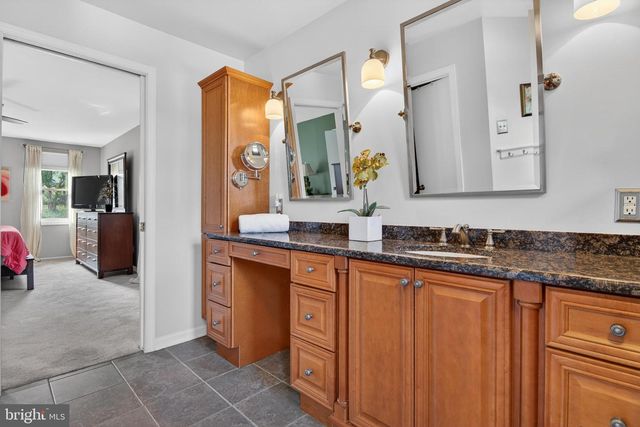 313 FAULKNER DR, Lancaster, PA 17601