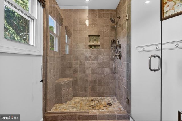 313 FAULKNER DR, Lancaster, PA 17601
