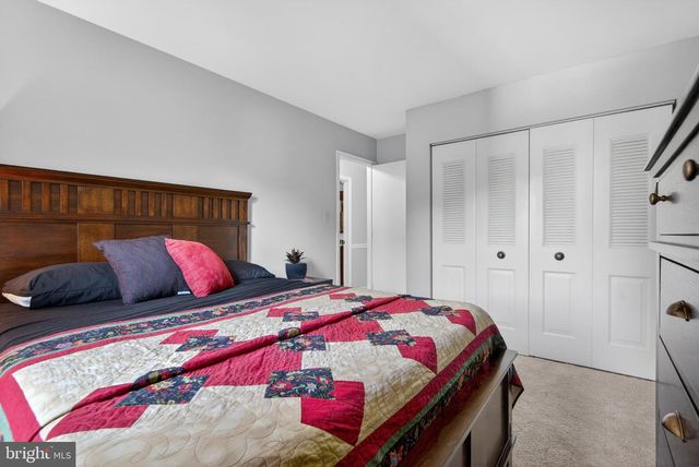313 FAULKNER DR, Lancaster, PA 17601