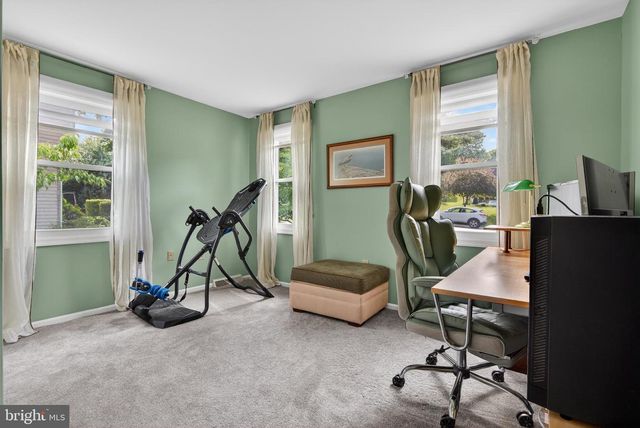 313 FAULKNER DR, Lancaster, PA 17601