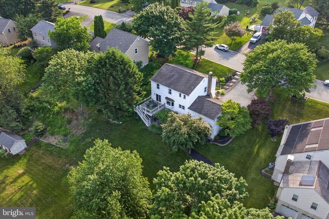 313 FAULKNER DR, Lancaster, PA 17601