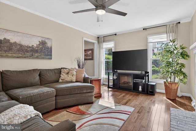 313 FAULKNER DR, Lancaster, PA 17601