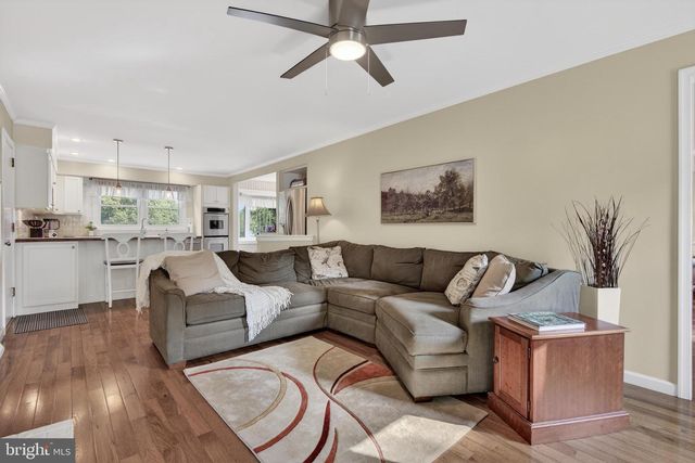 313 FAULKNER DR, Lancaster, PA 17601