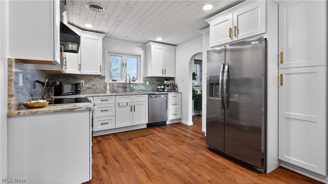 2382 Warren Burton Road, Southington, OH 44470