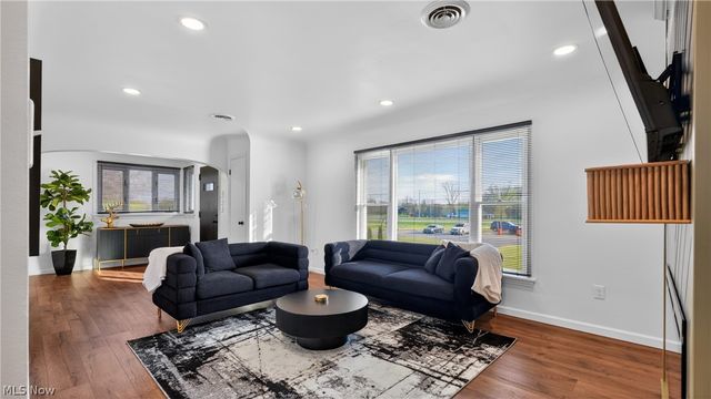 2382 Warren Burton Road, Southington, OH 44470