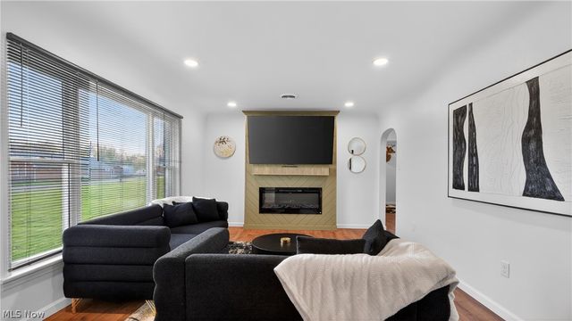 2382 Warren Burton Road, Southington, OH 44470