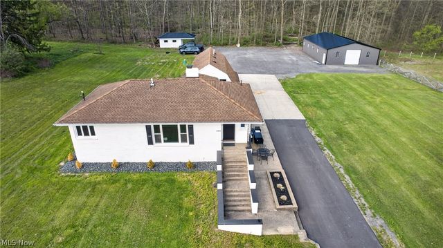 2382 Warren Burton Road, Southington, OH 44470