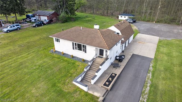 2382 Warren Burton Road, Southington, OH 44470