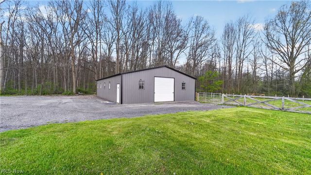2382 Warren Burton Road, Southington, OH 44470