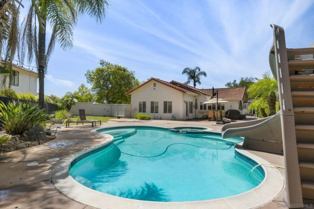 11762 Calle Vivienda, San Diego, CA 92128