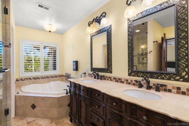 11762 Calle Vivienda, San Diego, CA 92128