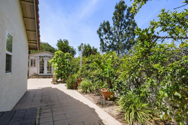 11762 Calle Vivienda, San Diego, CA 92128