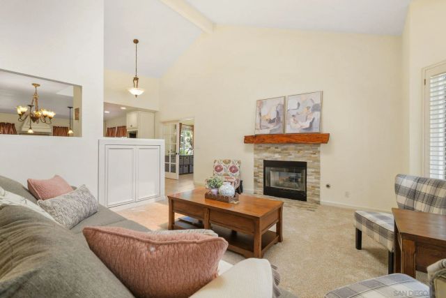 11762 Calle Vivienda, San Diego, CA 92128