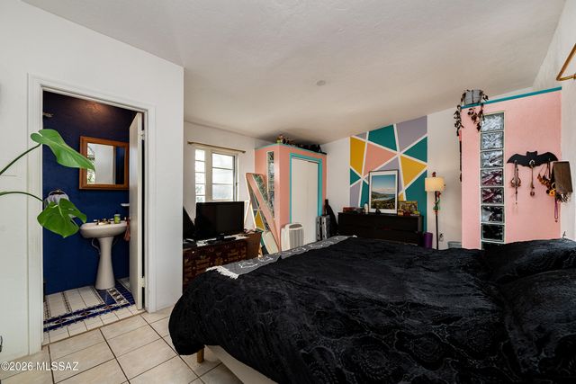 1317 N Dodge Boulevard, Tucson, AZ 85716