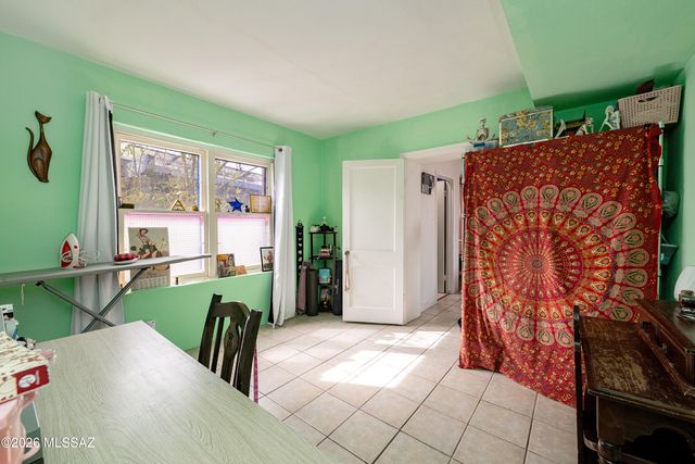 1317 N Dodge Boulevard, Tucson, AZ 85716