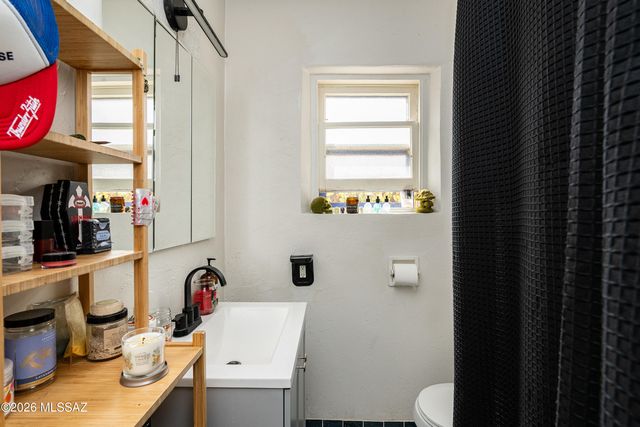 1317 N Dodge Boulevard, Tucson, AZ 85716