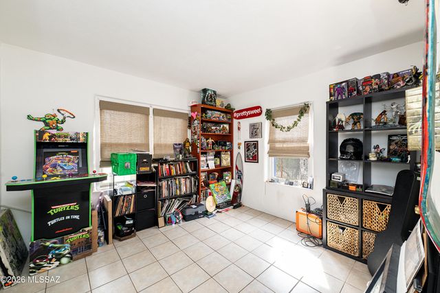 1317 N Dodge Boulevard, Tucson, AZ 85716