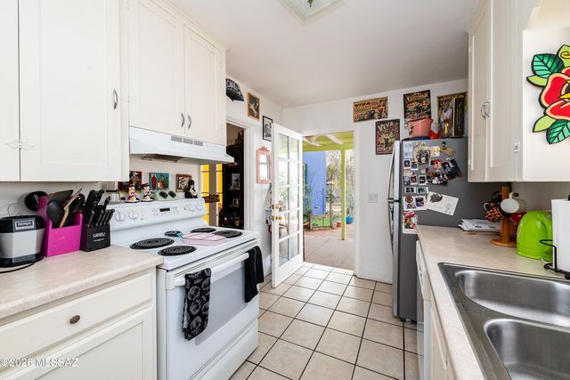 1317 N Dodge Boulevard, Tucson, AZ 85716