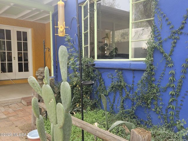 1317 N Dodge Boulevard, Tucson, AZ 85716