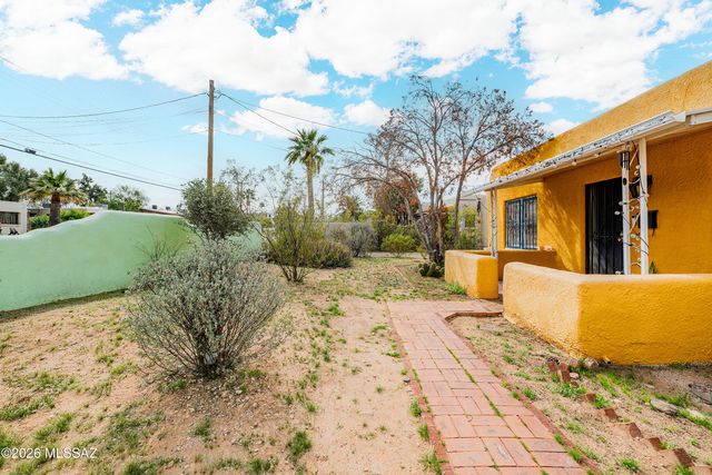 1317 N Dodge Boulevard, Tucson, AZ 85716