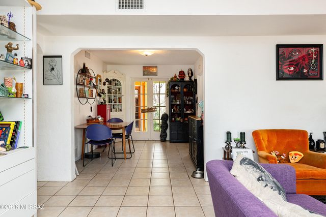 1317 N Dodge Boulevard, Tucson, AZ 85716