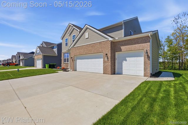 51743 Water Mark Drive, Macomb Township, MI 48042