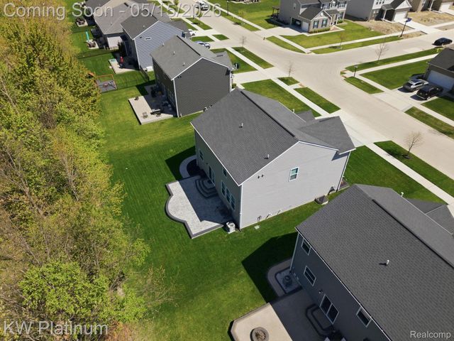 51743 Water Mark Drive, Macomb Township, MI 48042