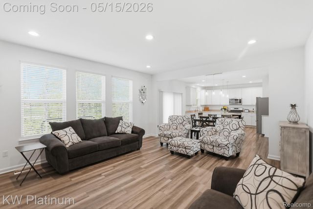 51743 Water Mark Drive, Macomb Township, MI 48042