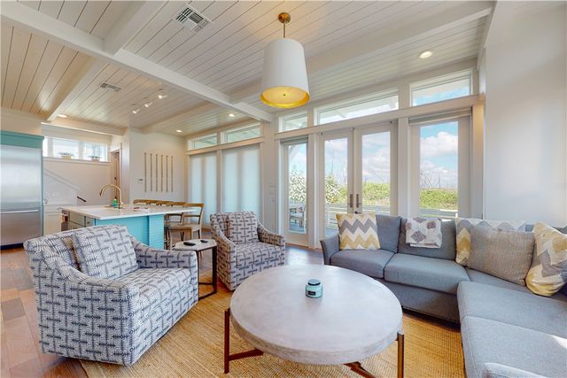 600 Center Square N 1, Port Aransas, TX 78373