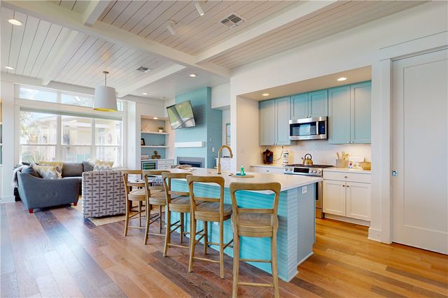 600 Center Square N 1, Port Aransas, TX 78373