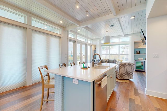 600 Center Square N 1, Port Aransas, TX 78373