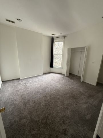 2717 W Congress Parkway 2, Chicago, IL 60612