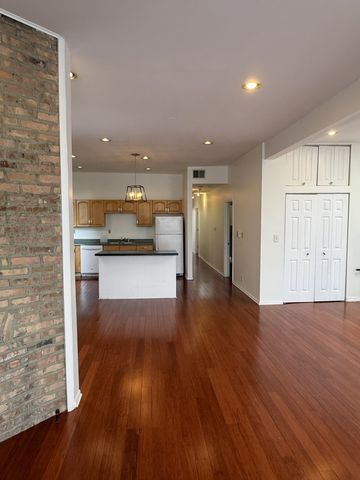 2717 W Congress Parkway 2, Chicago, IL 60612