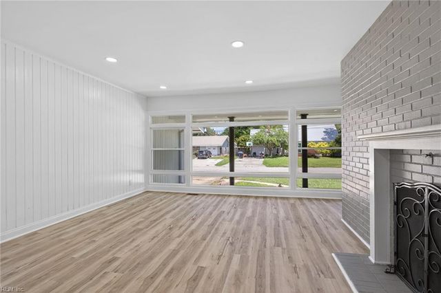 3733 Virginius DR, Virginia Beach, VA 23452