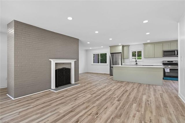 3733 Virginius DR, Virginia Beach, VA 23452