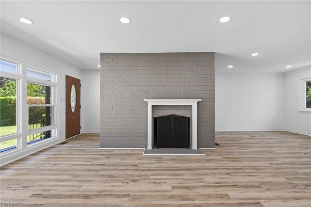 3733 Virginius DR, Virginia Beach, VA 23452