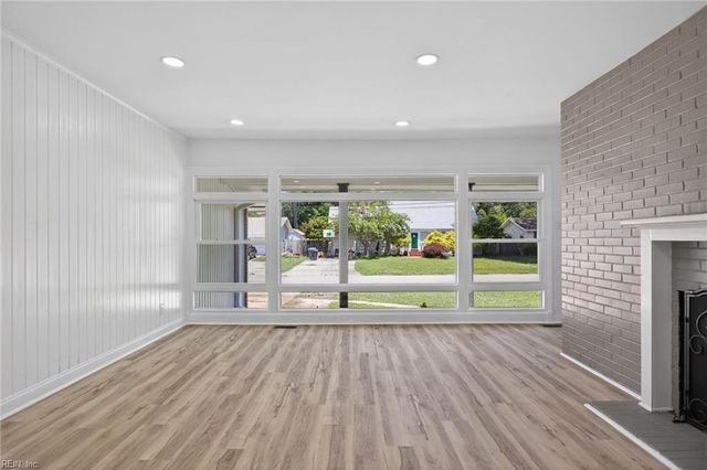 3733 Virginius DR, Virginia Beach, VA 23452