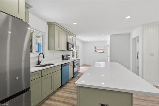 3733 Virginius DR, Virginia Beach, VA 23452