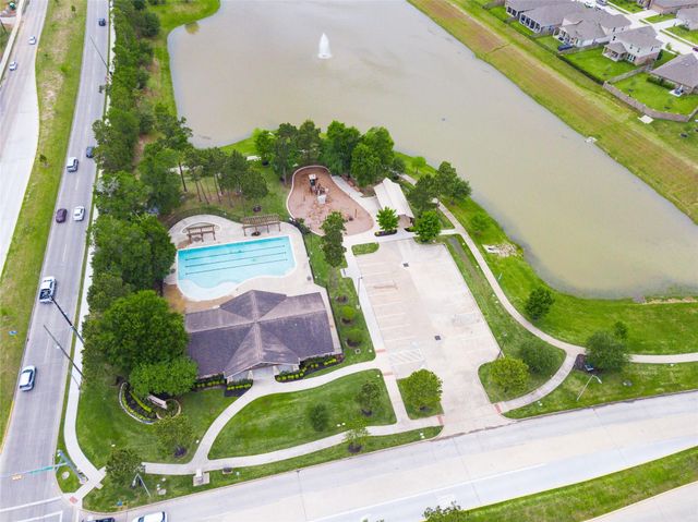 15706 Easton Gate Lane, Houston, TX 77044