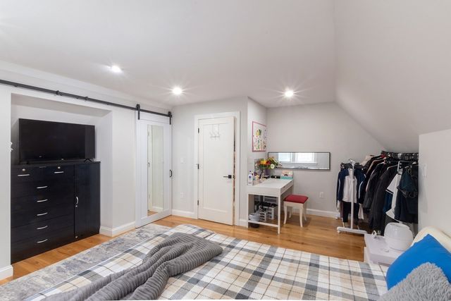 16 Thayer Street, Worcester, MA 01603